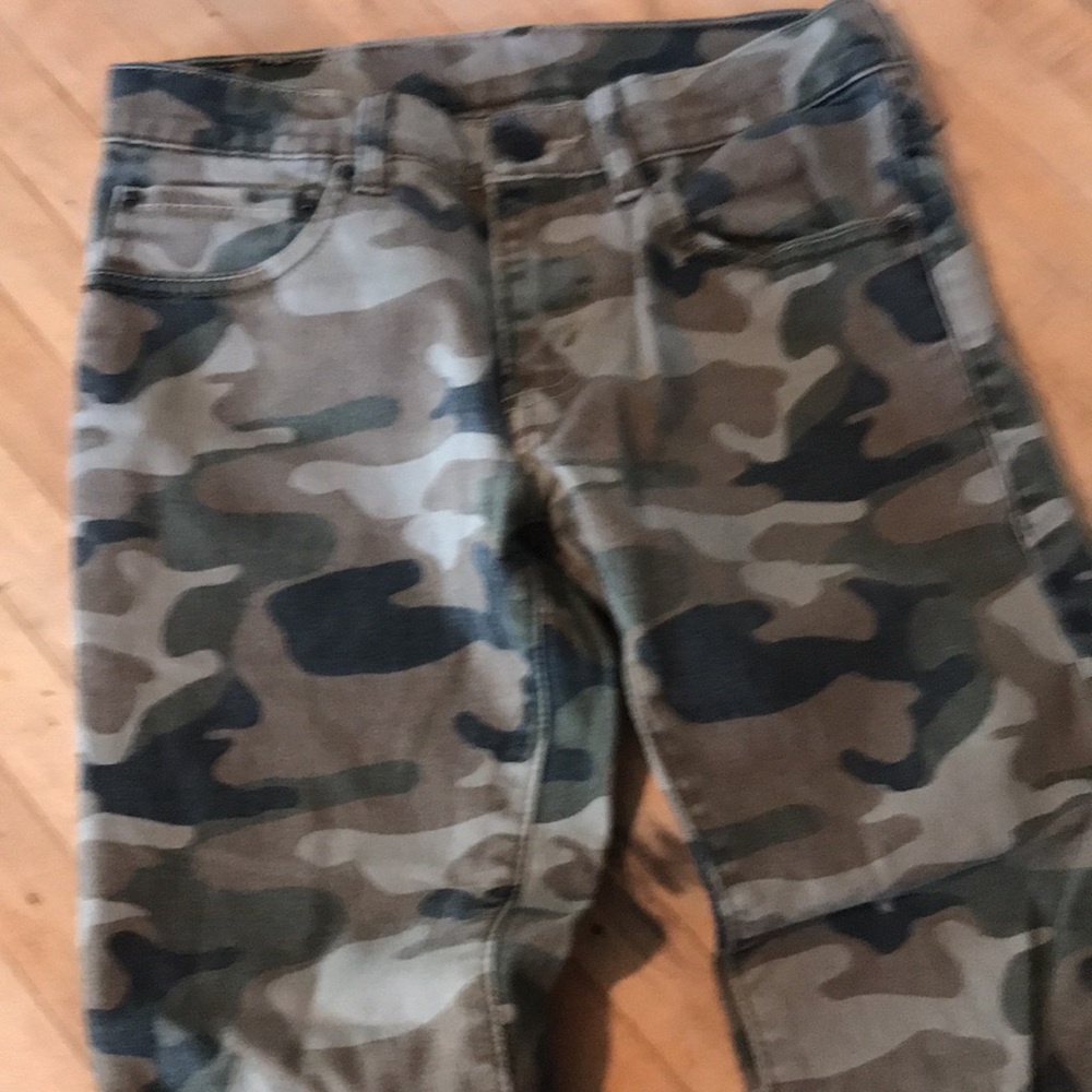Levi’s boys super skinny jeans size 12 26”x26.5” military Camo green 510 worn 1x - Picture 7 of 7